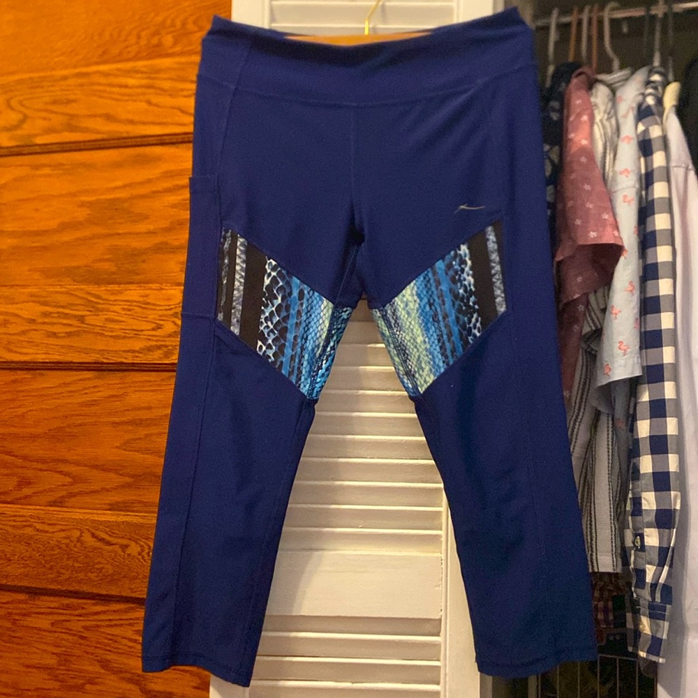 Navy workout capris